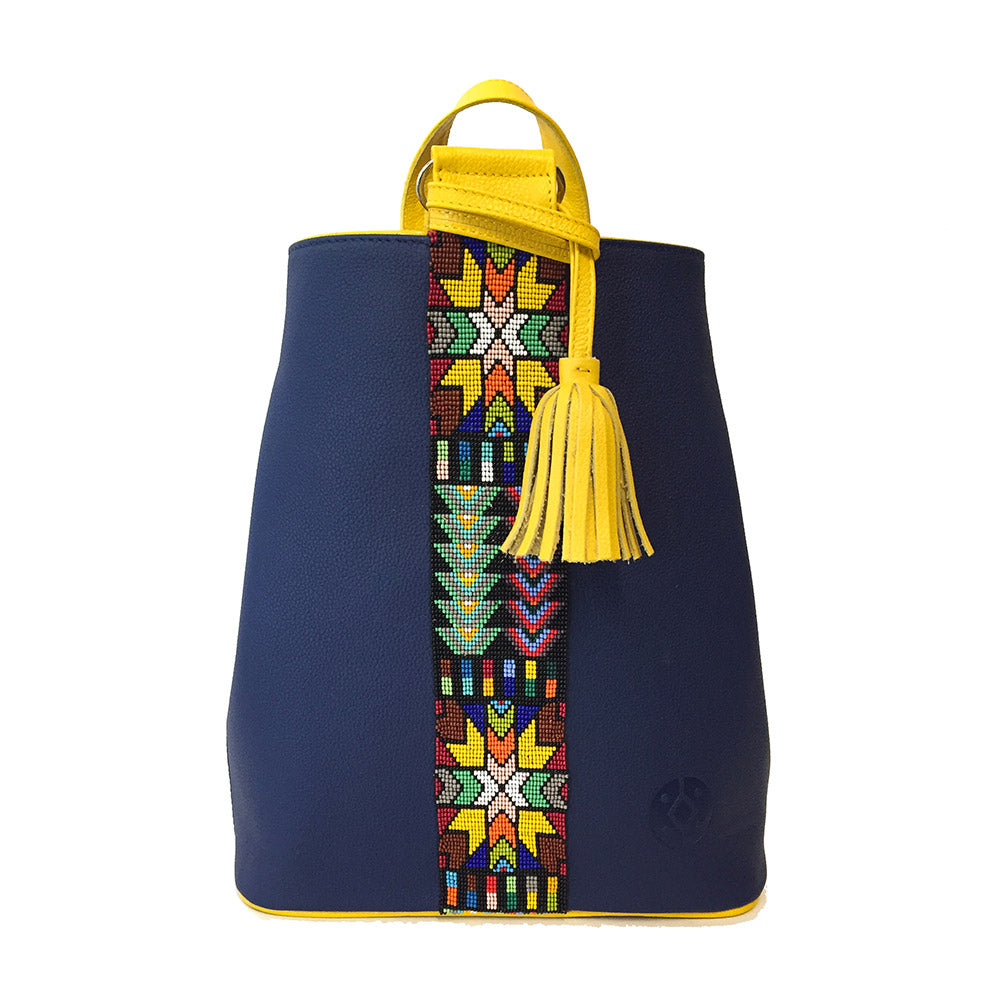 Mochila Backpack de piel para mujer color azul con cinta artesanal de chaquira