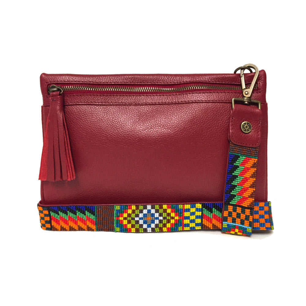 Bolsa Clutch para mujer de asa larga intercambiable artesanal de chaquira color rojo oscuro