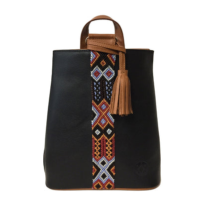 Mochila Backpack de piel para mujer color negro con cinta artesanal Chiapaneca