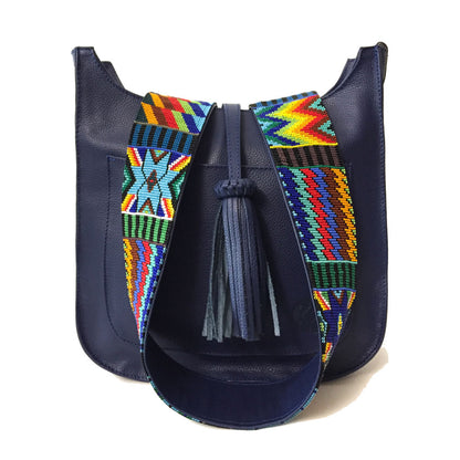 Bolsa para viaje de piel para mujer con cierre estilo bandolera  con asa intercambiable de artesanía de chaquira color azul rey